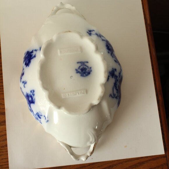 Johnson Bros Neapolitan Flow Blue Oval Vegetable Bowl Casserole - Picture 3 of 4